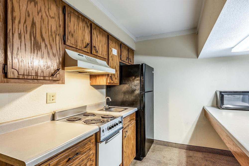 Hotel 6-gatlinburg, Tn - Smoky Mountains 2*