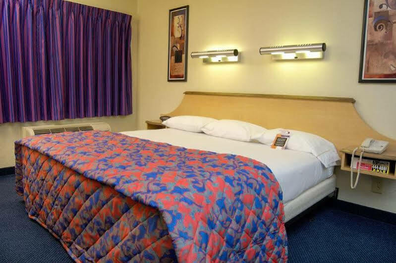 Hotel 6-gatlinburg, Tn - Smoky Mountains 2*